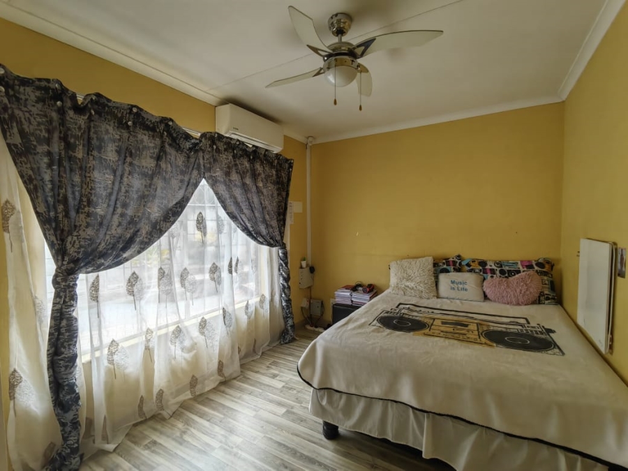 3 Bedroom Property for Sale in Geelhoutpark North West
